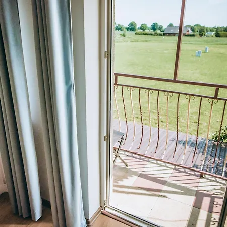 게스트하우스 Lazur Wrzosowo (Kamien)