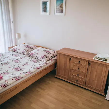 게스트하우스 Lazur Wrzosowo (Kamien)